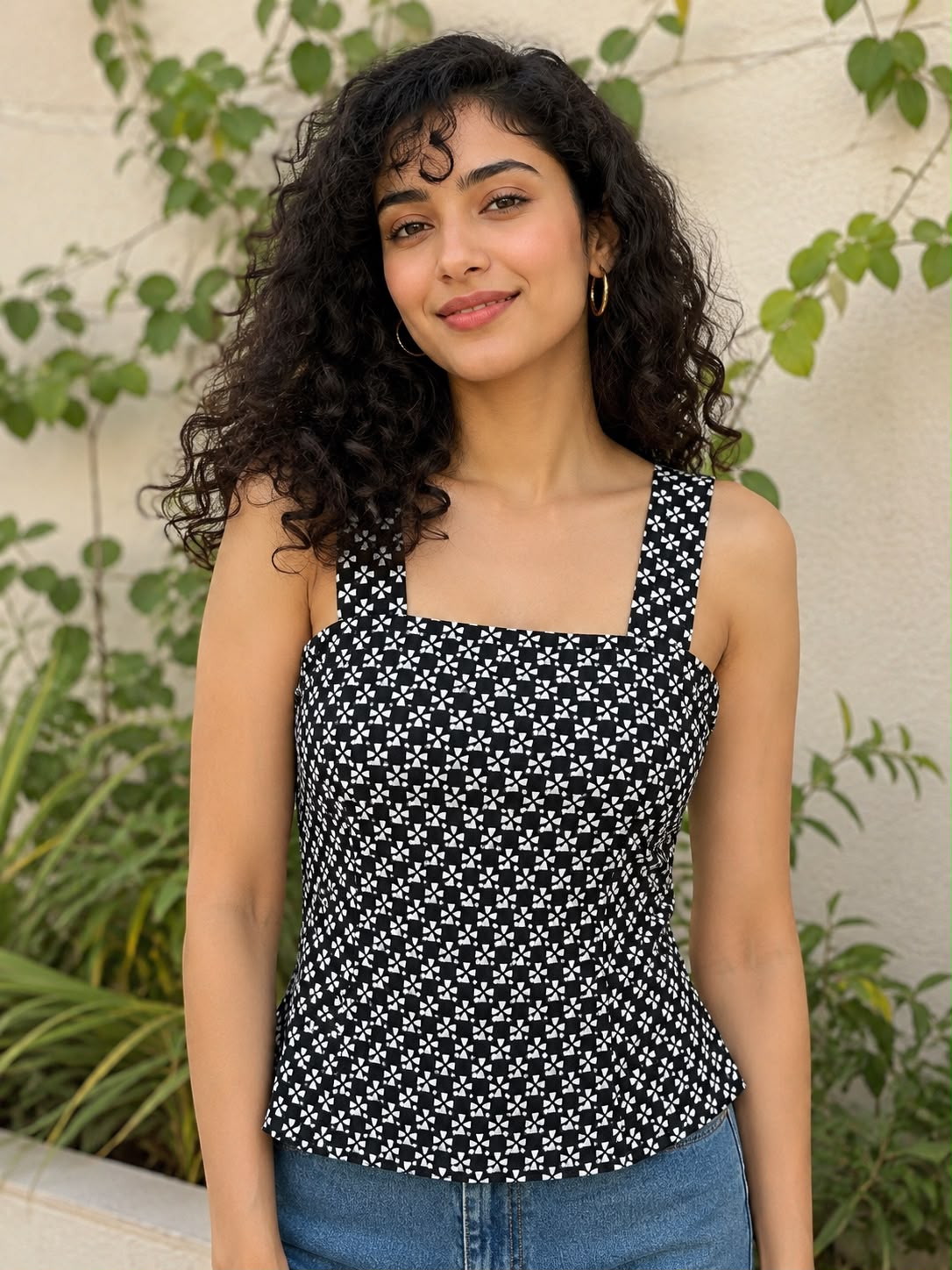 DAABU SLEEVELESS TIE BACK TOP
