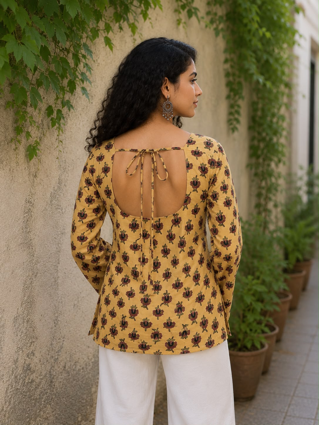 INAYAT Bell-Sleeve Short Kurti