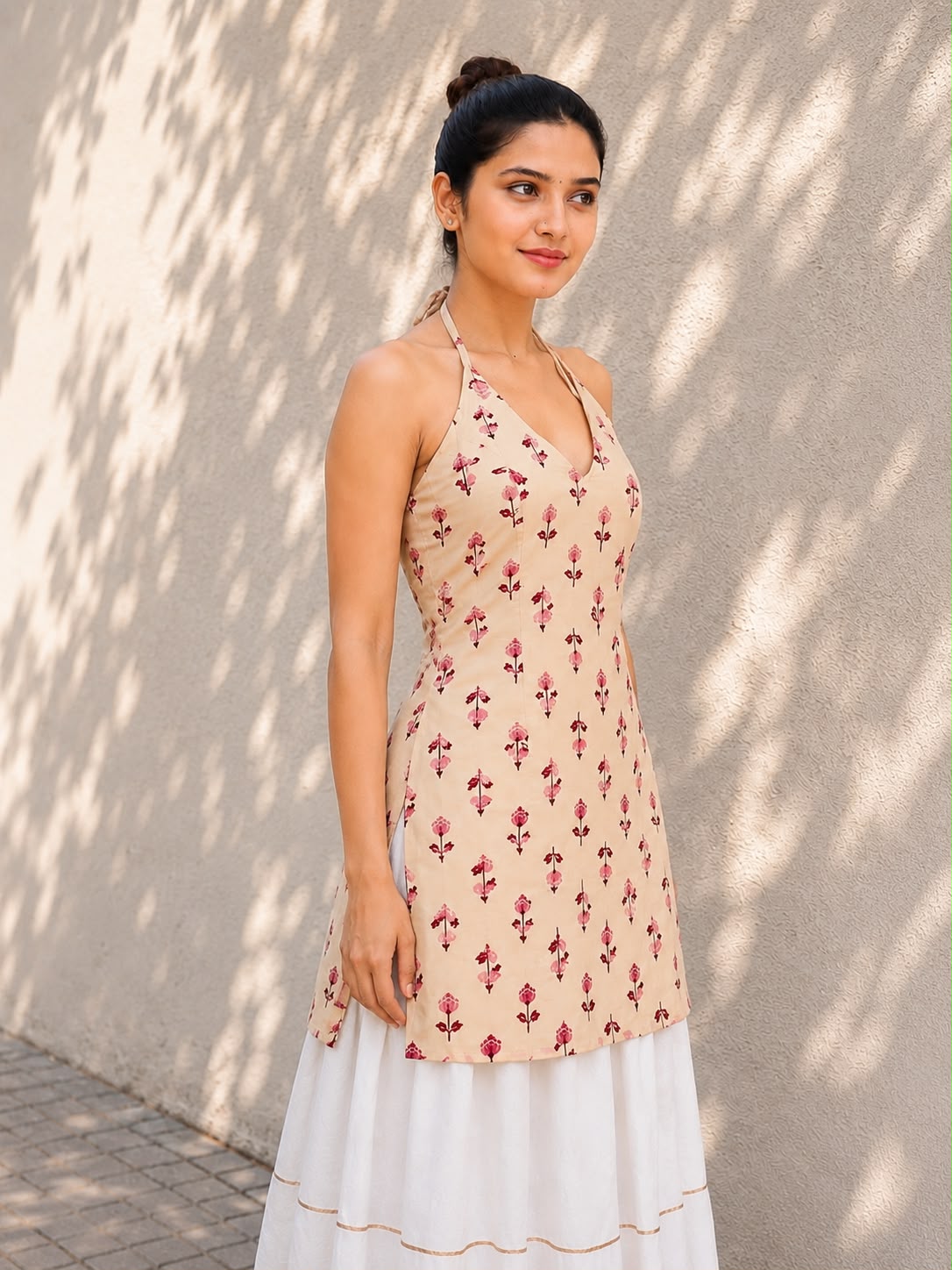 ZOYA Halter-Neck Backless Tunic