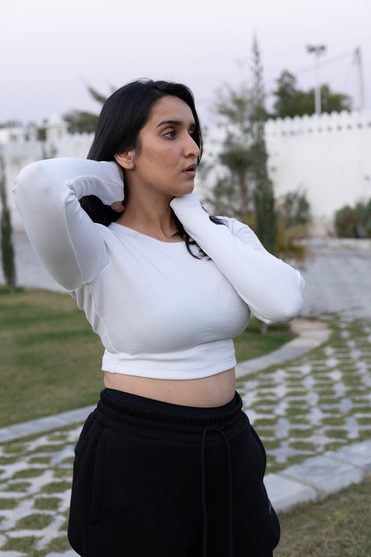 Ribbed round neck cotton crop tee (with thumholes, white color)