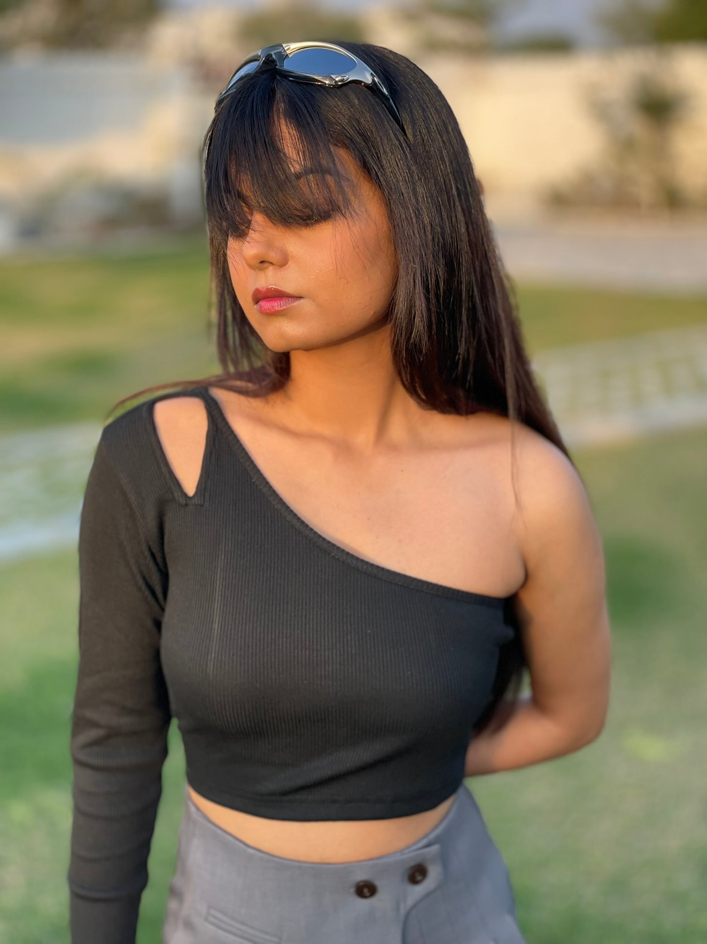 Black ribbed one shoulder cut out crop top